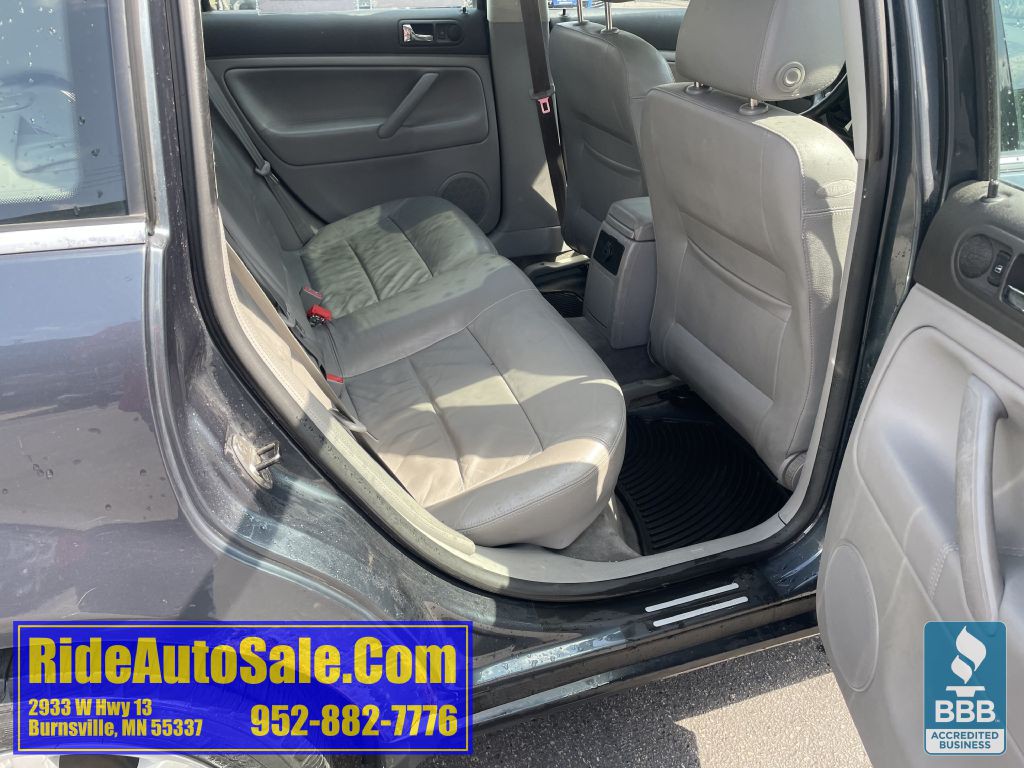 2003 Volkswagen Passat Image 16
