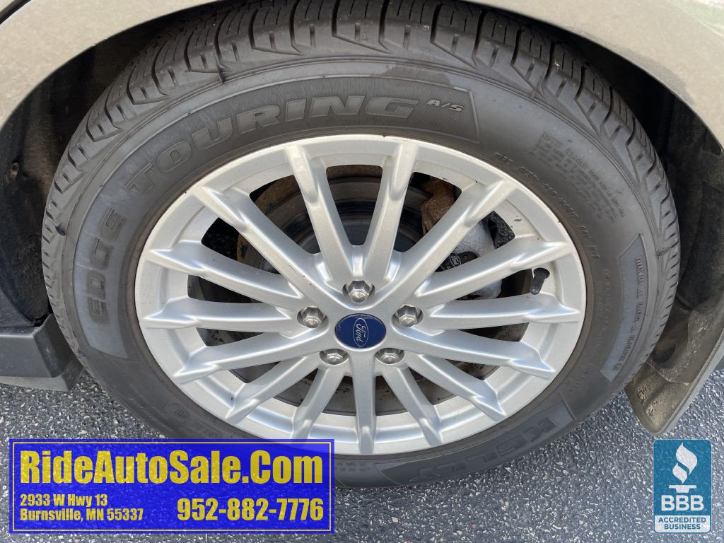 2015 Ford C-Max Image 24