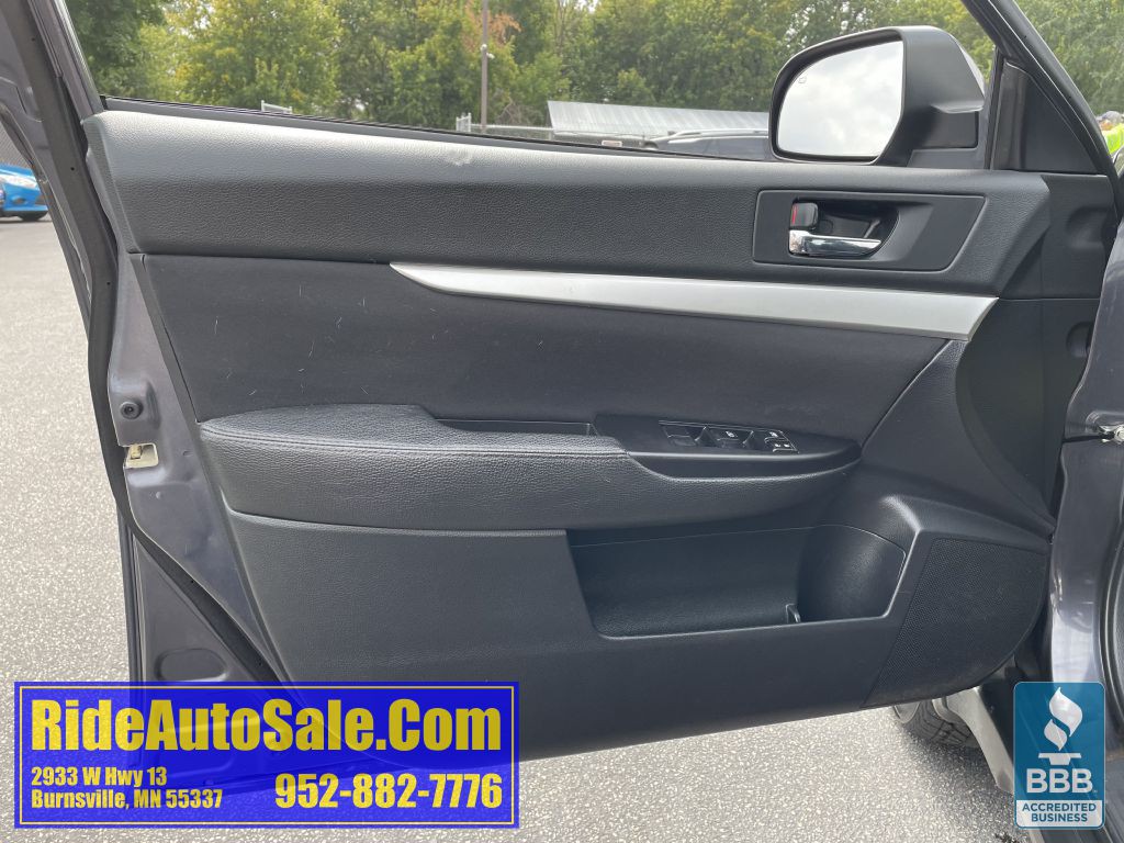2012 Subaru Outback Image 9