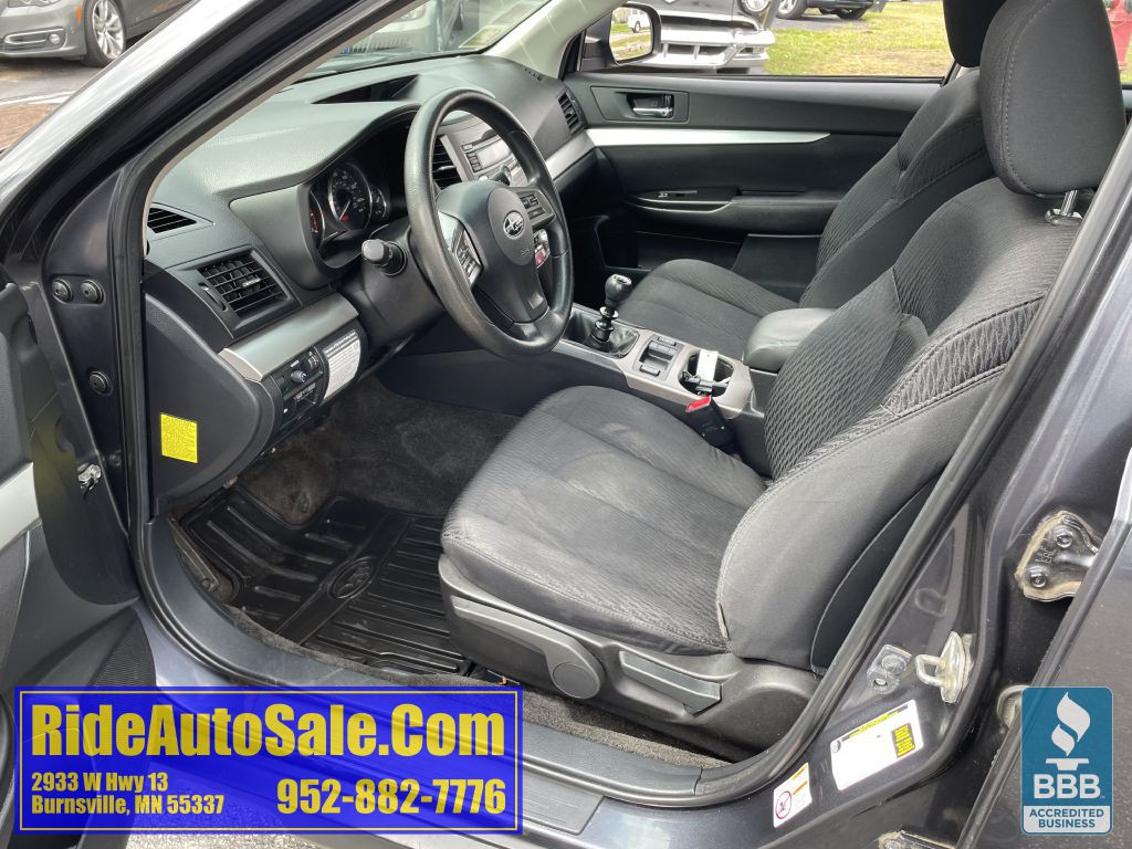 2012 Subaru Outback Image 10