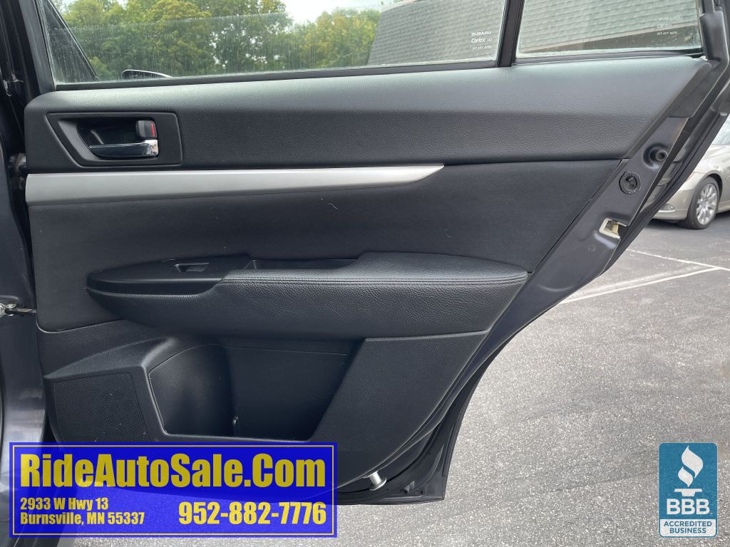 2012 Subaru Outback Image 15