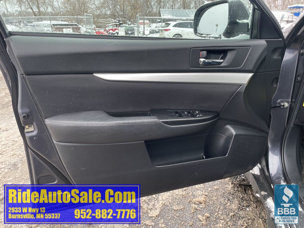 2012 Subaru Outback Image 9