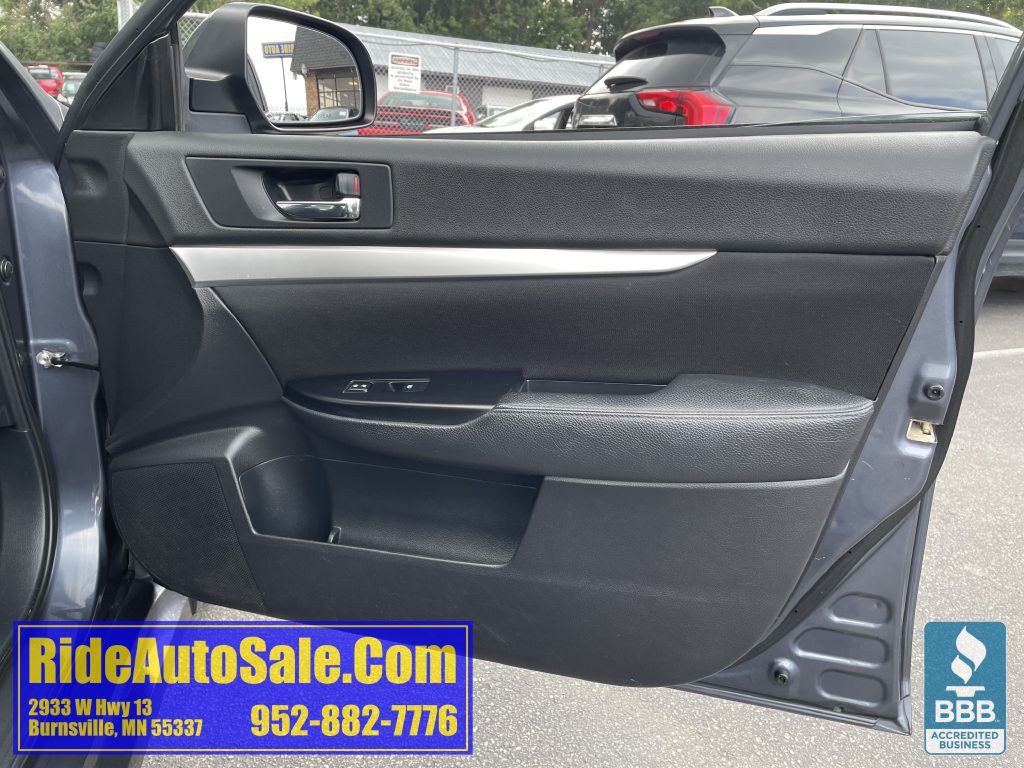 2014 Subaru Legacy Image 13