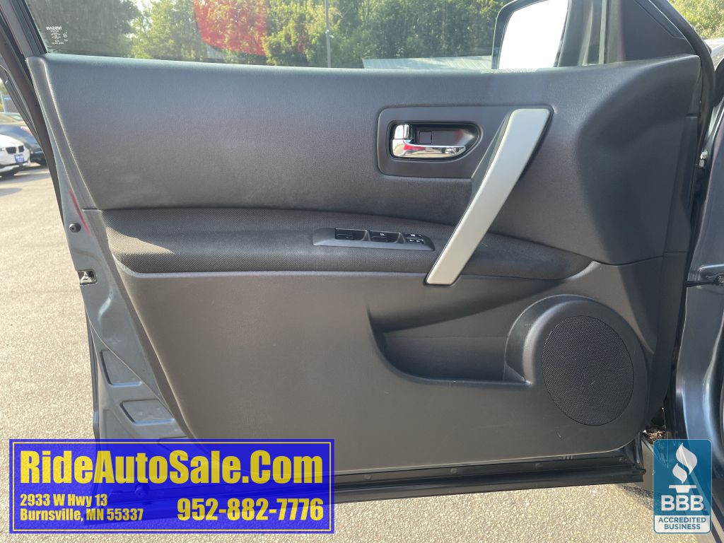 2014 Nissan Rogue Image 9