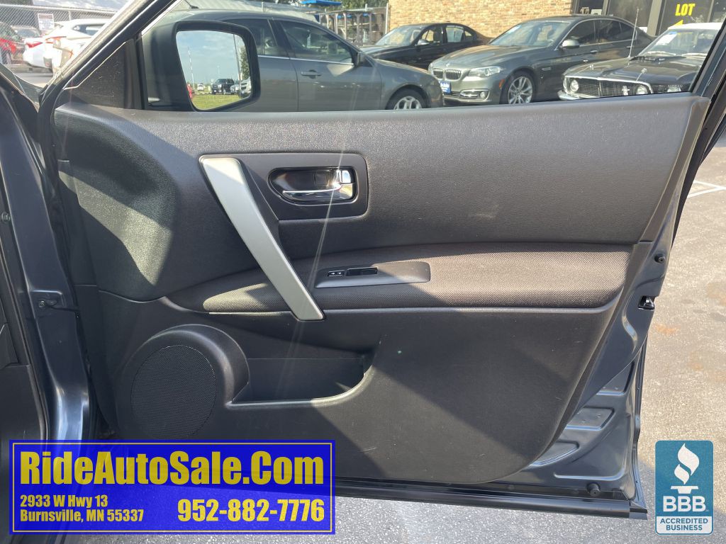 2014 Nissan Rogue Image 13
