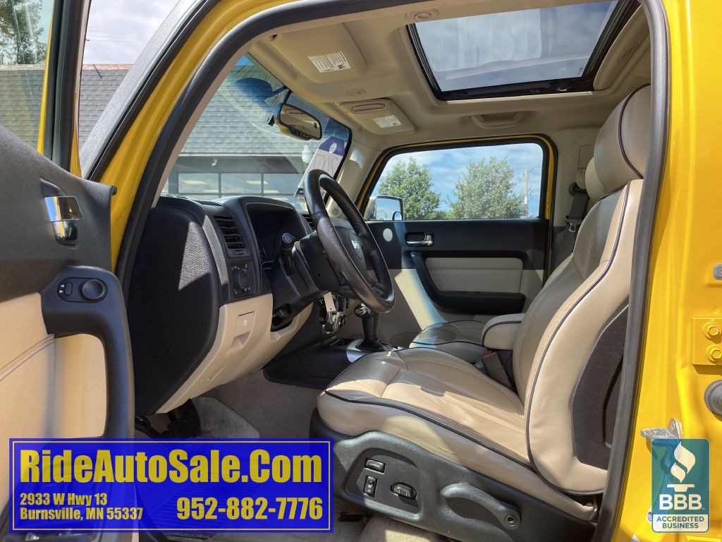 2007 HUMMER H3 Image 10
