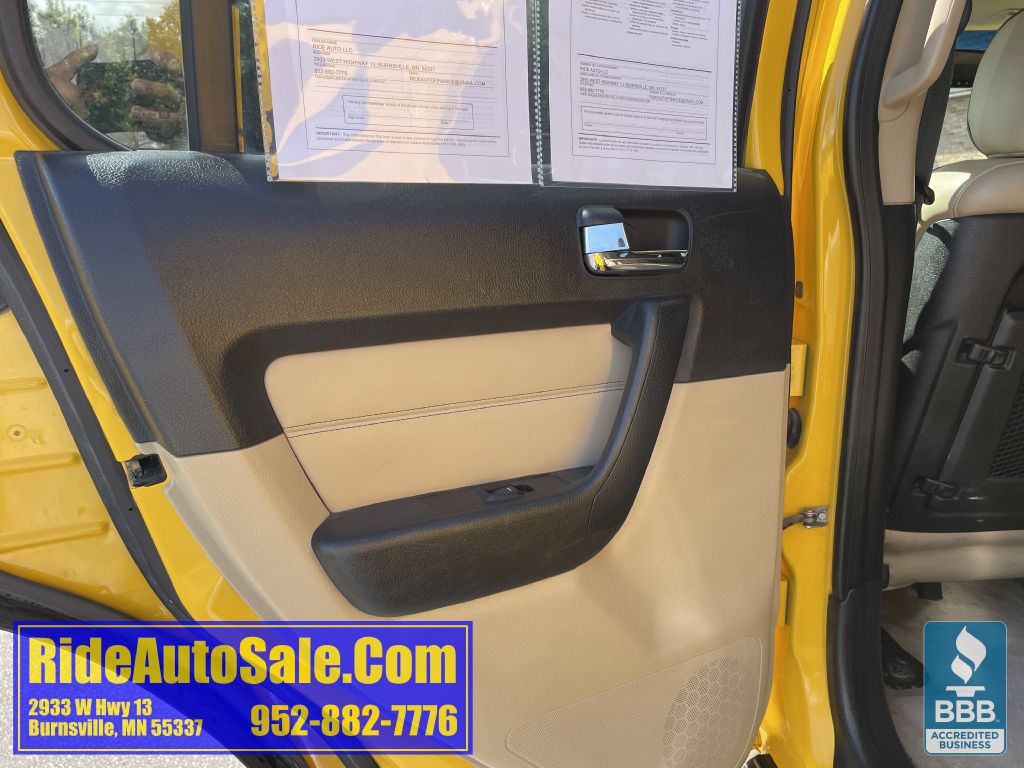2007 HUMMER H3 Image 11