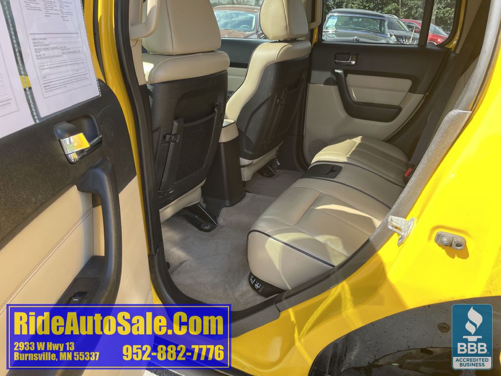 2007 HUMMER H3 Image 12