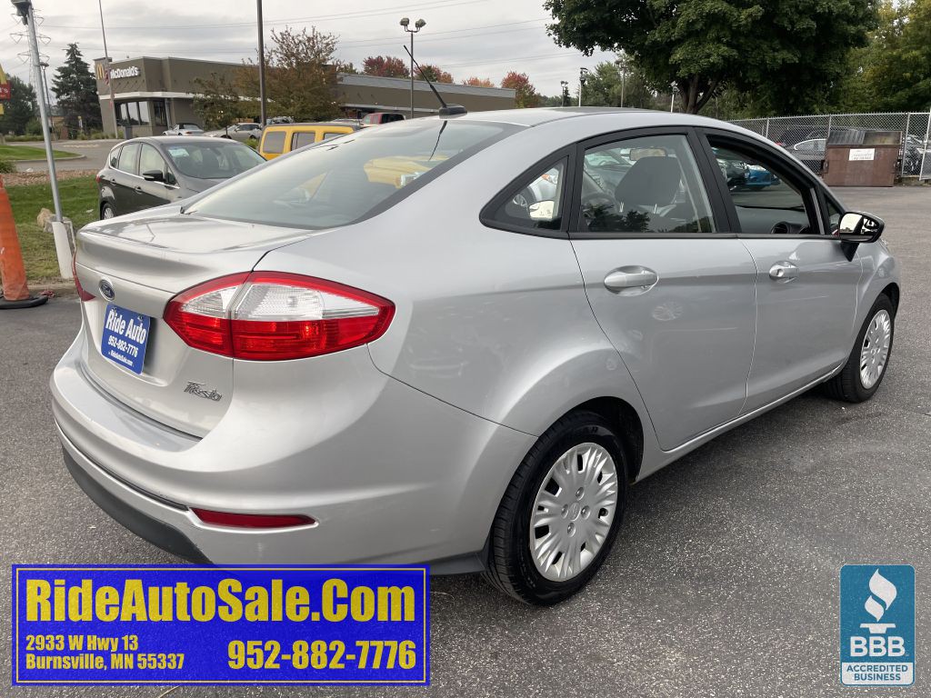 2015 Ford Fiesta Image 5