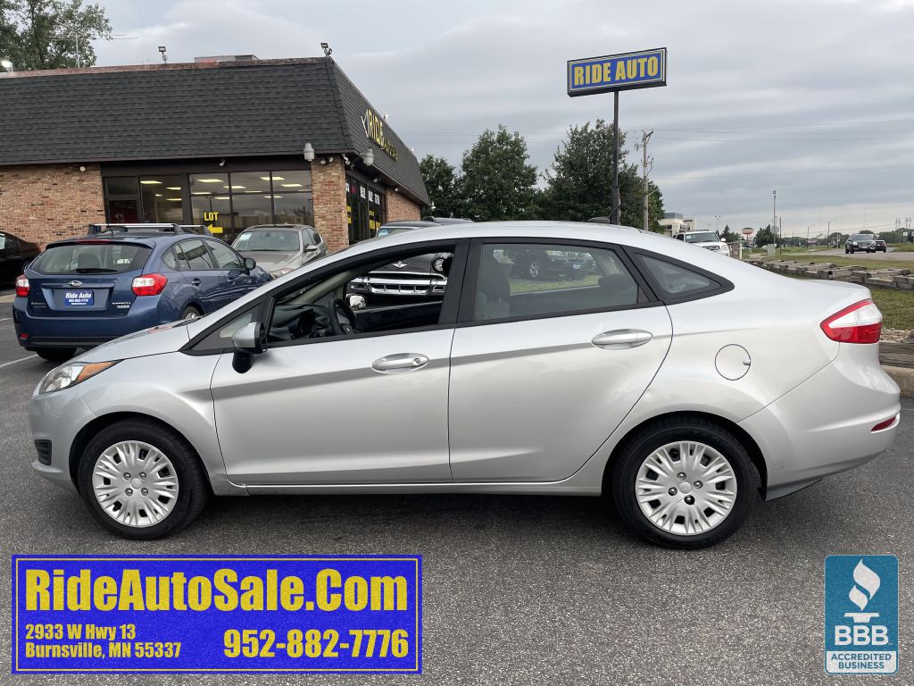2015 Ford Fiesta Image 8