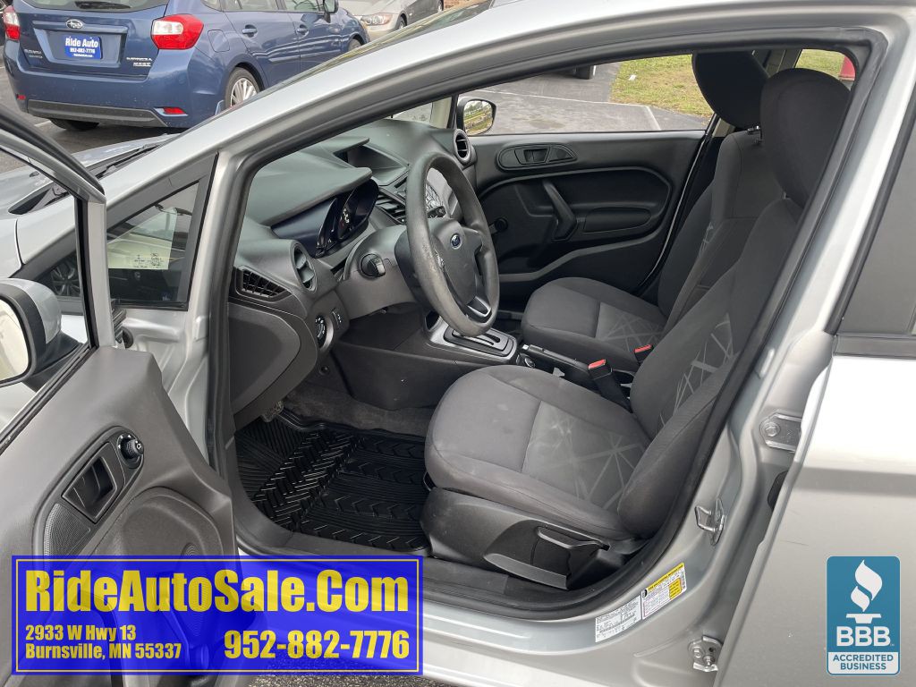 2015 Ford Fiesta Image 10