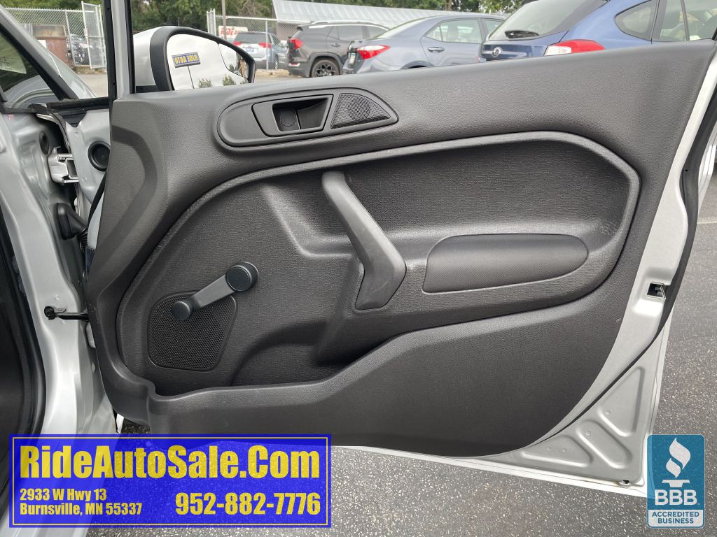 2015 Ford Fiesta Image 13