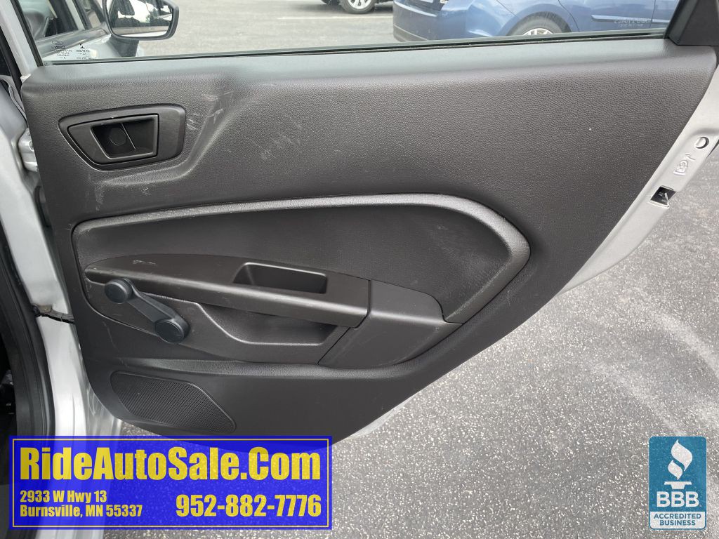 2015 Ford Fiesta Image 15