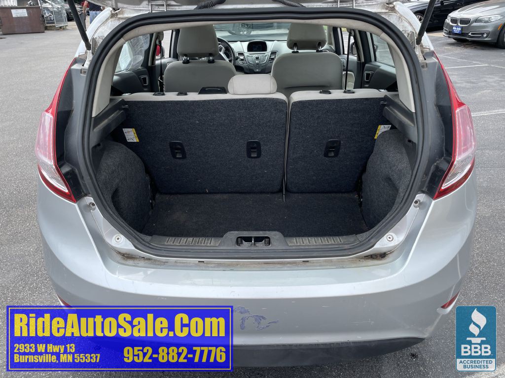 2014 Ford Fiesta Image 24