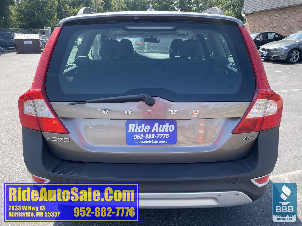 2011 Volvo XC70 Image 6