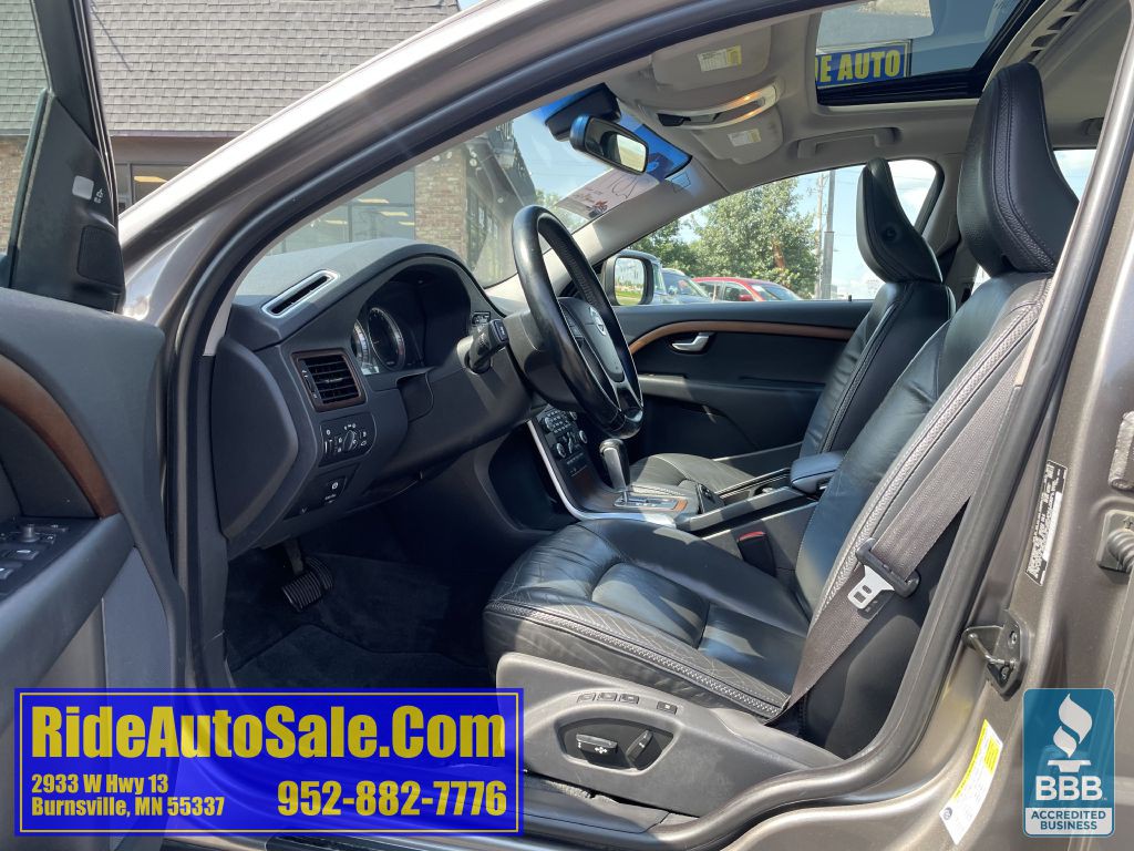 2011 Volvo XC70 Image 10