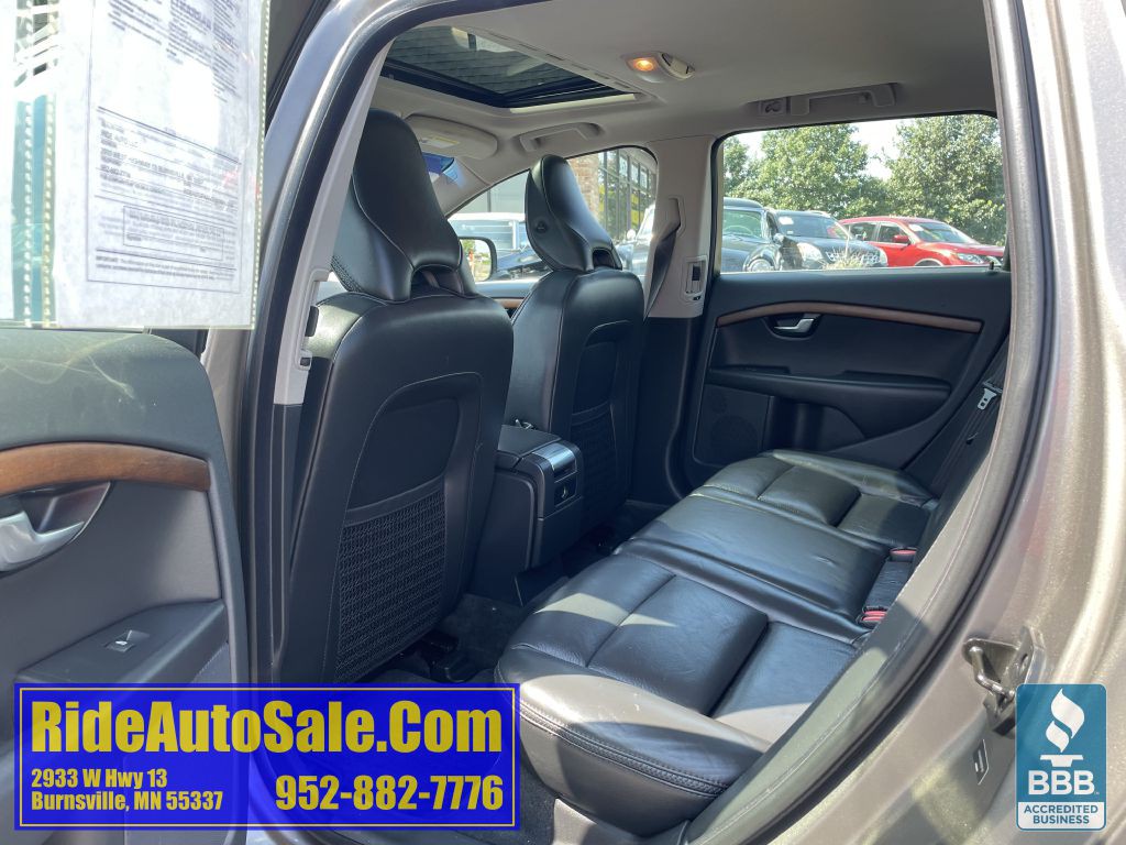 2011 Volvo XC70 Image 12