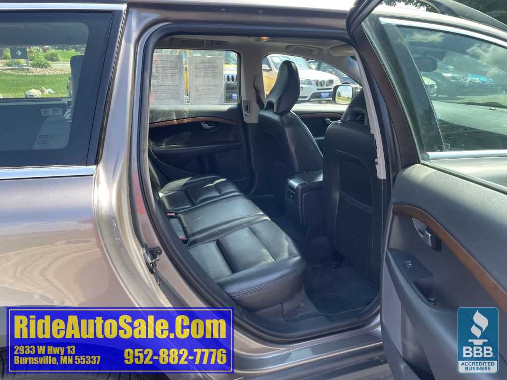 2011 Volvo XC70 Image 16