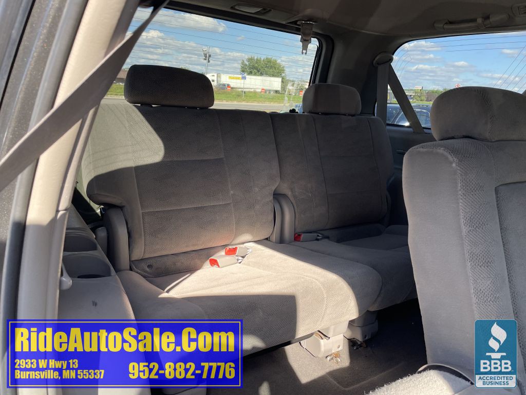 2005 Toyota Sequoia Image 17
