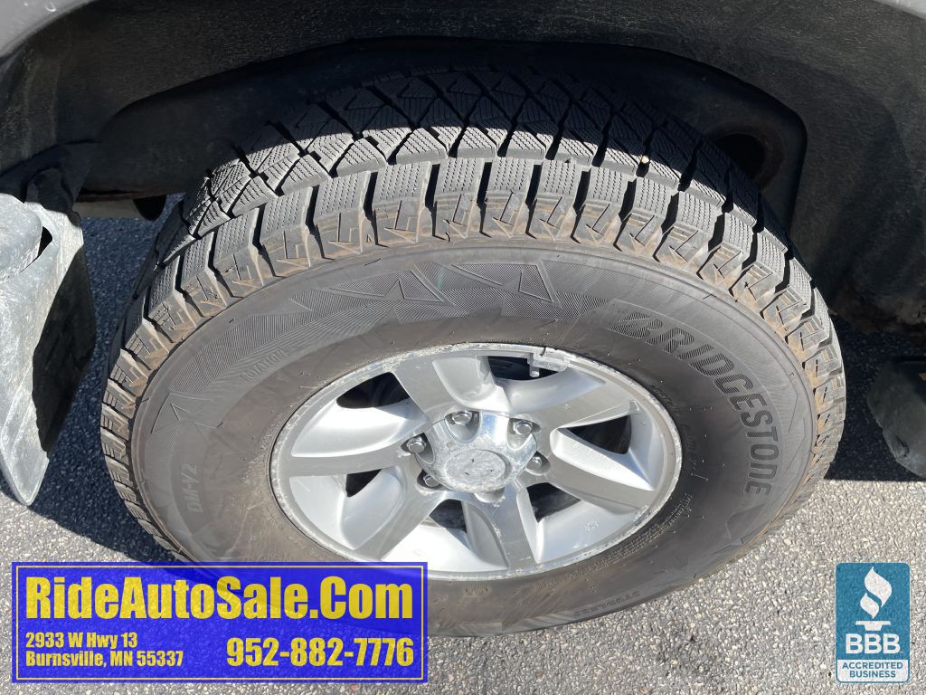 2005 Toyota Sequoia Image 27