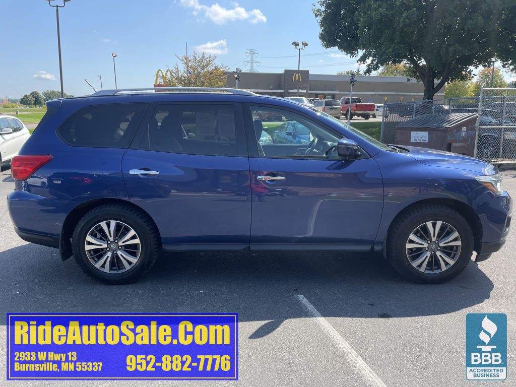 2017 Nissan Pathfinder Image 4
