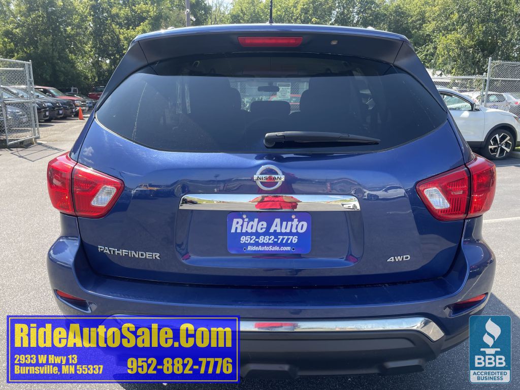 2017 Nissan Pathfinder Image 6