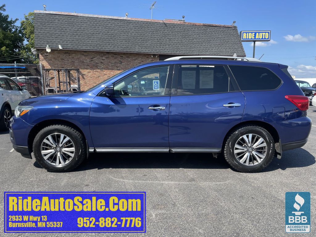 2017 Nissan Pathfinder Image 8