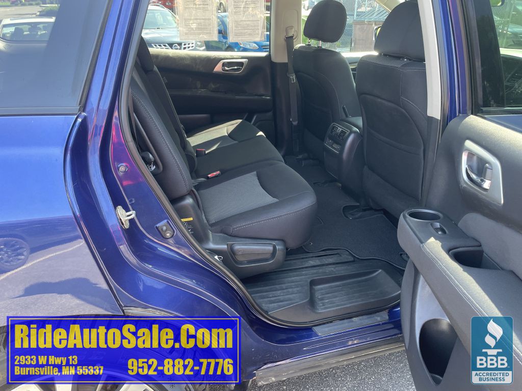 2017 Nissan Pathfinder Image 17