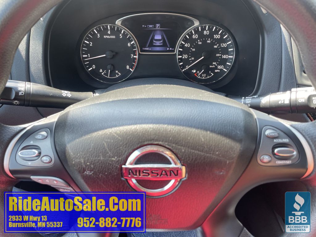 2017 Nissan Pathfinder Image 18