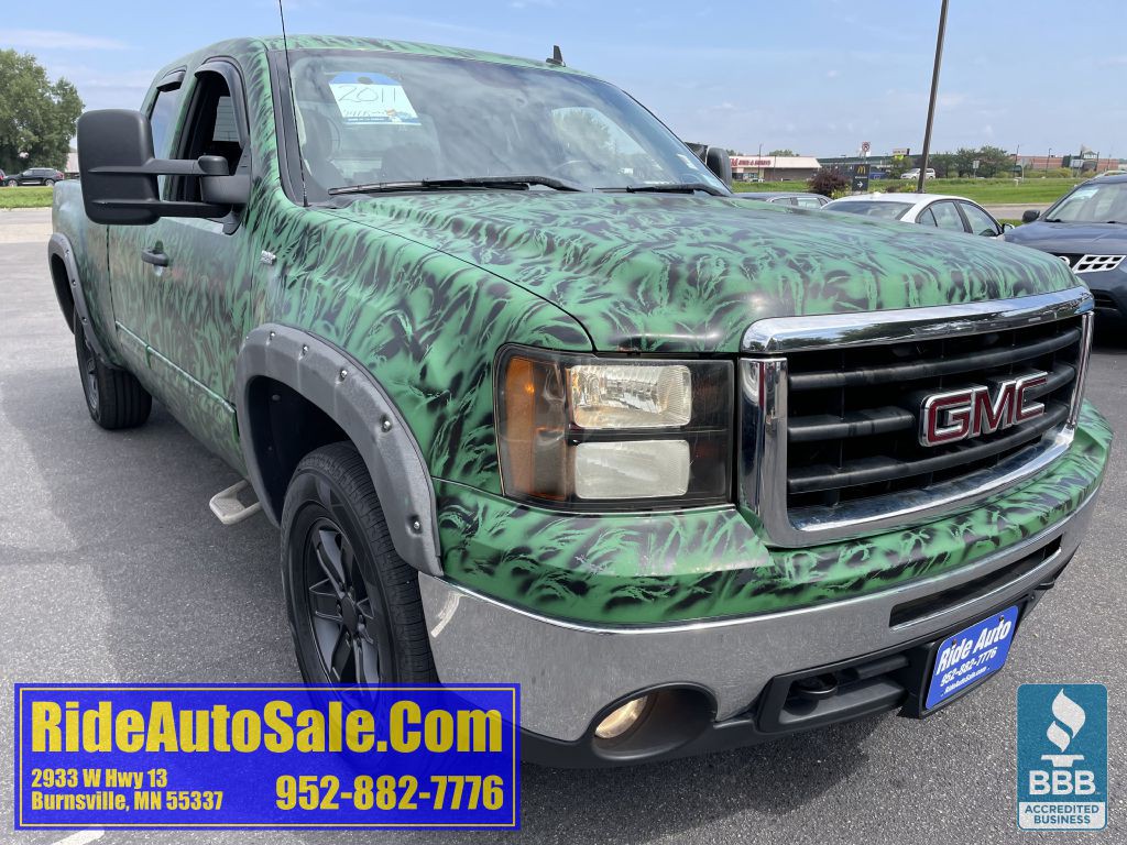 2011 GMC Sierra Image 3