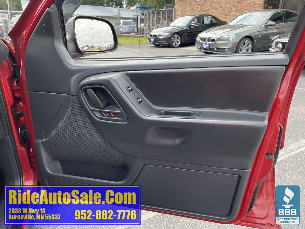 2004 Jeep Grand Cherokee Image 13