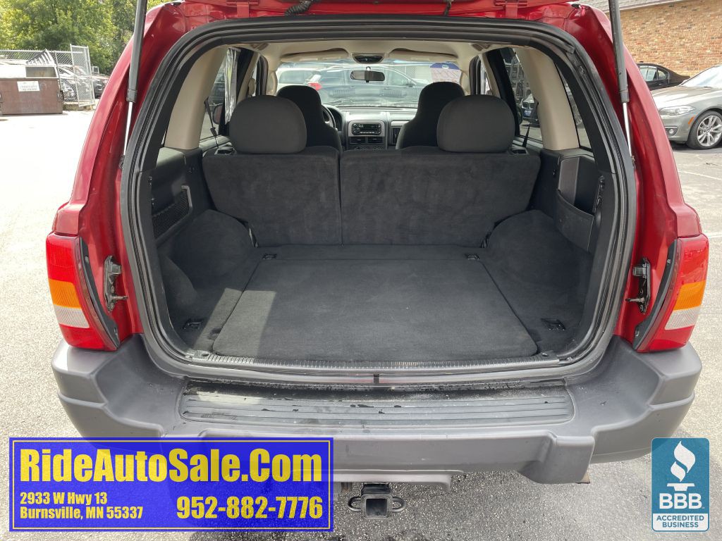2004 Jeep Grand Cherokee Image 25