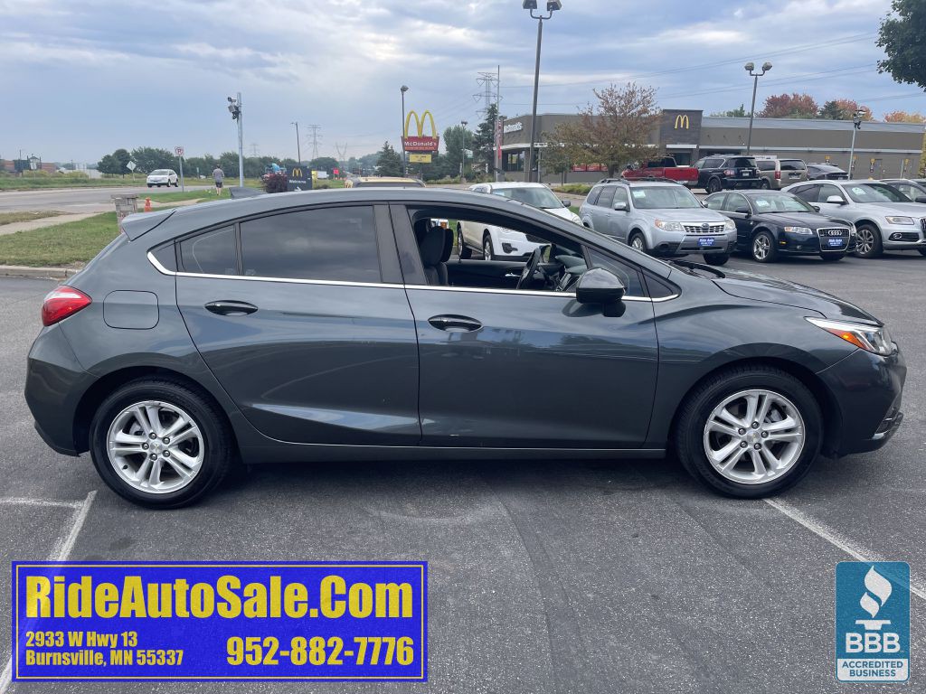 2017 Chevrolet Cruze Image 4