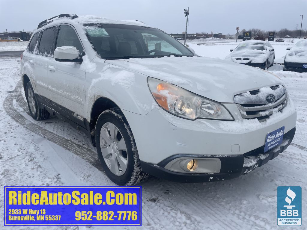 2011 Subaru Outback Image 3
