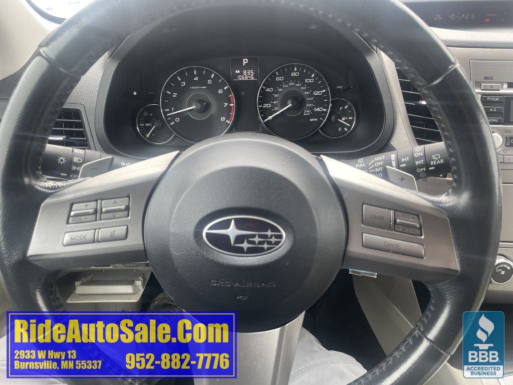 2011 Subaru Outback Image 18