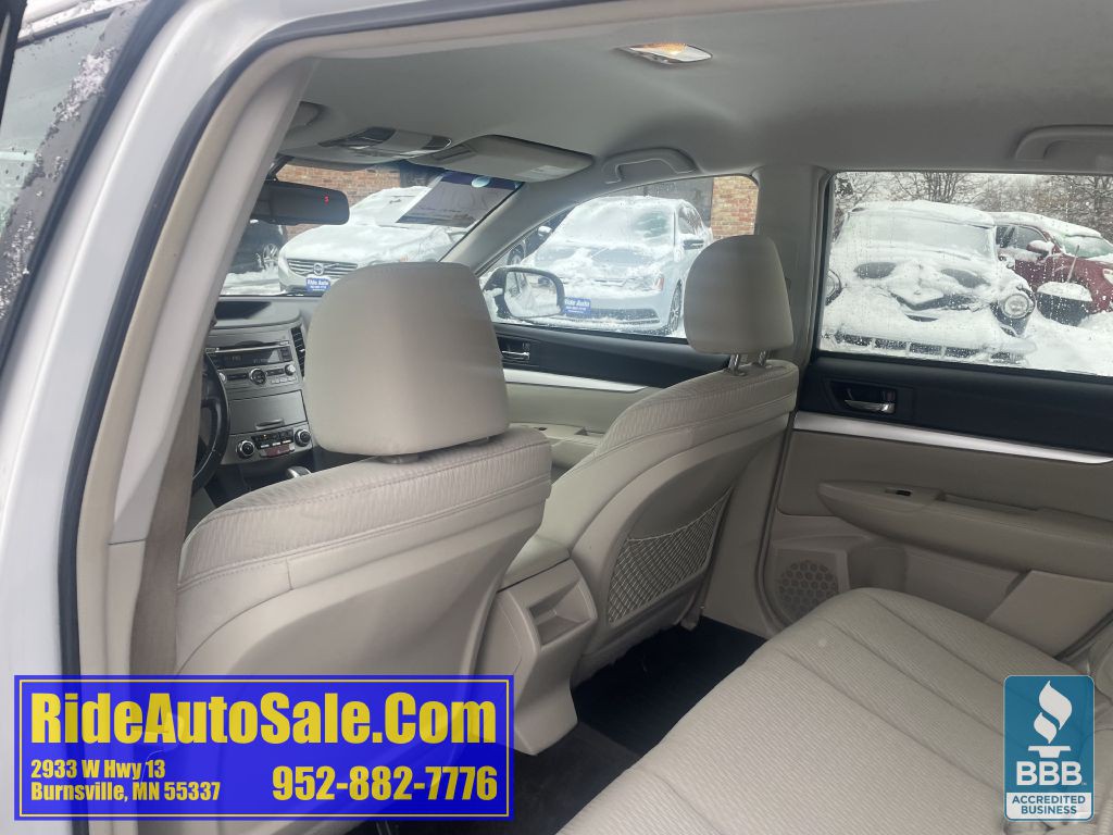 2011 Subaru Outback Image 28