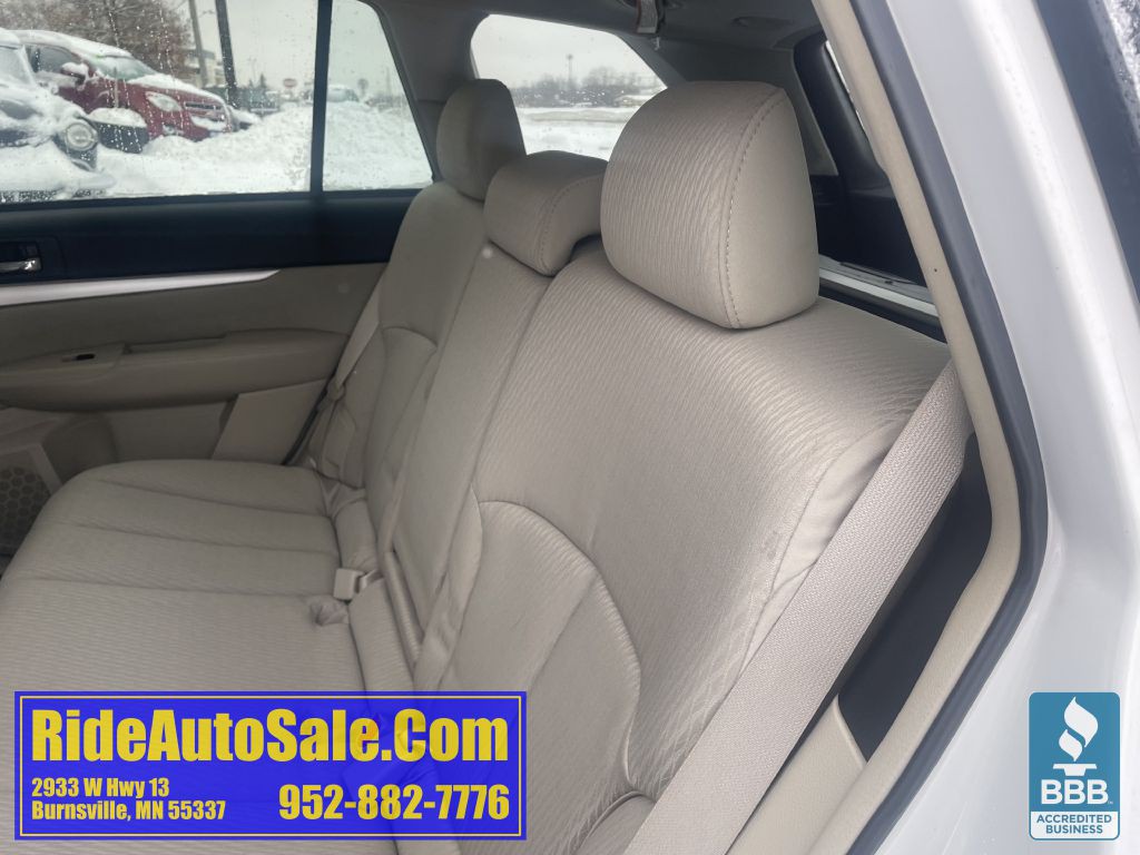 2011 Subaru Outback Image 29