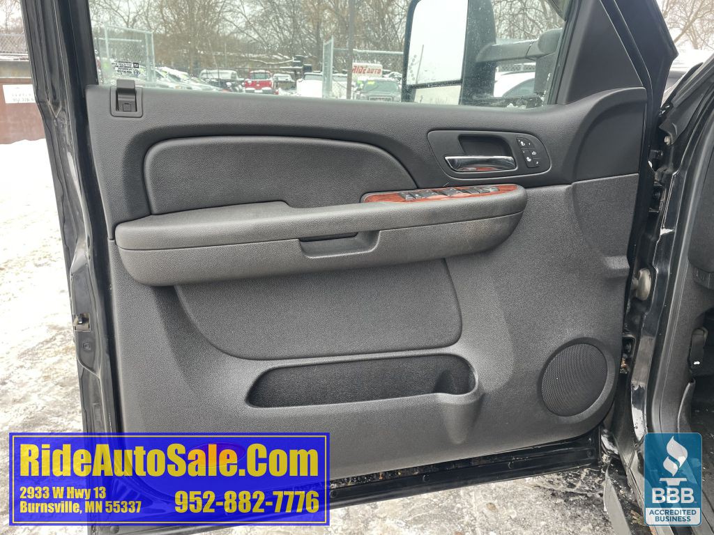 2009 GMC Sierra Image 9