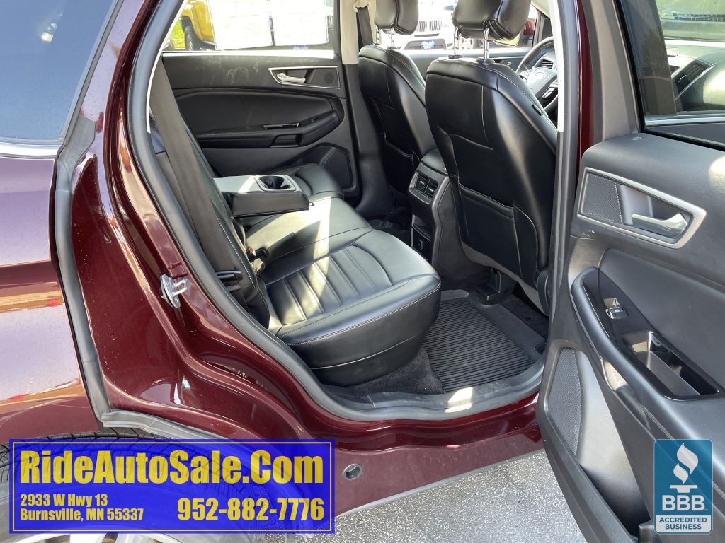 2018 Ford Edge Image 17