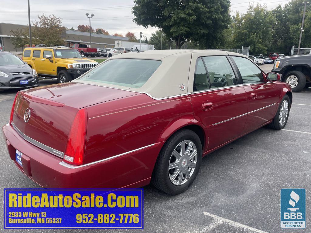 2008 Cadillac DTS Image 5