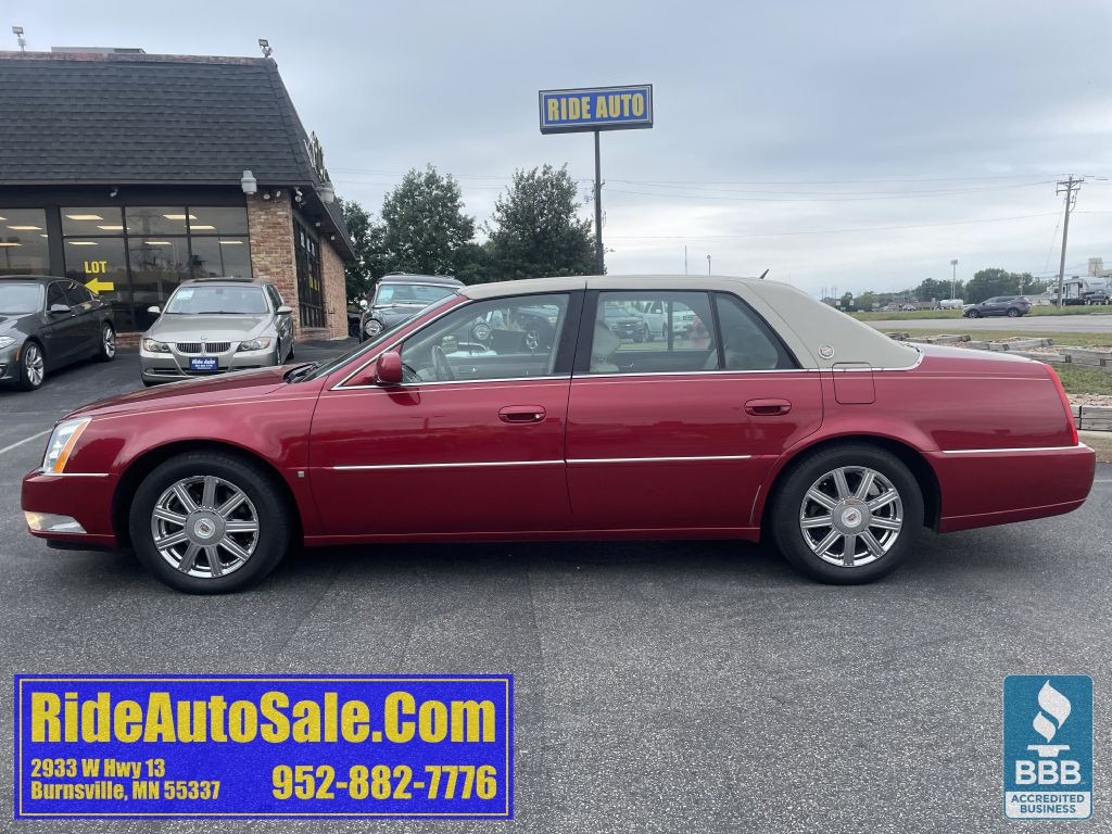 2008 Cadillac DTS Image 8
