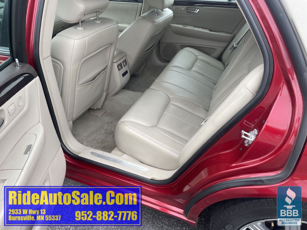 2008 Cadillac DTS Image 11