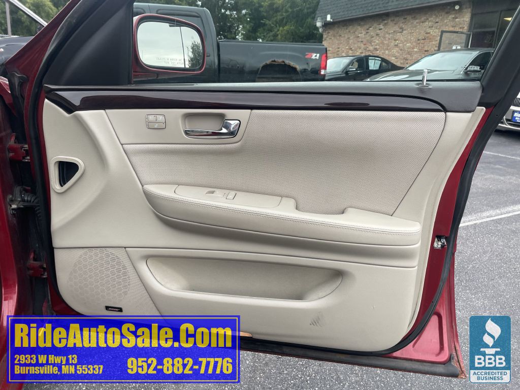 2008 Cadillac DTS Image 12