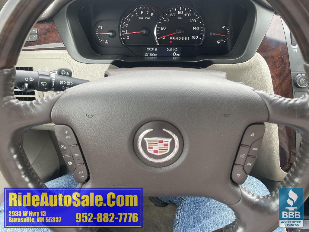 2008 Cadillac DTS Image 16