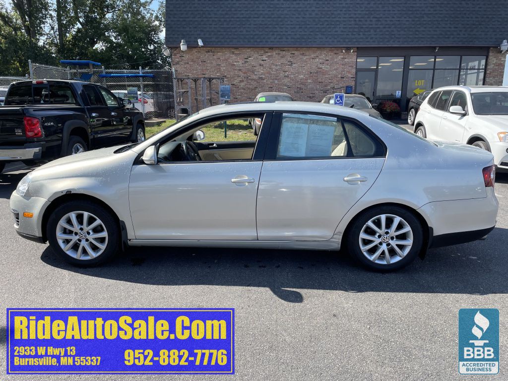 2010 Volkswagen Jetta Image 8