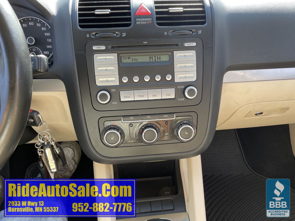 2010 Volkswagen Jetta Image 18