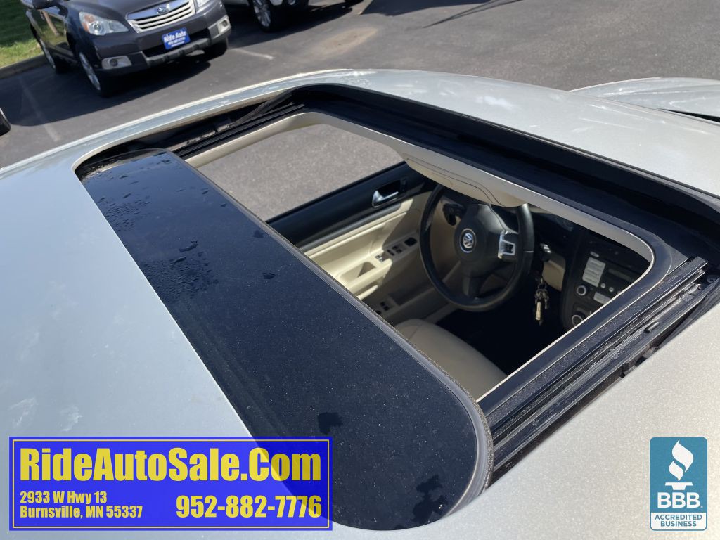 2010 Volkswagen Jetta Image 27