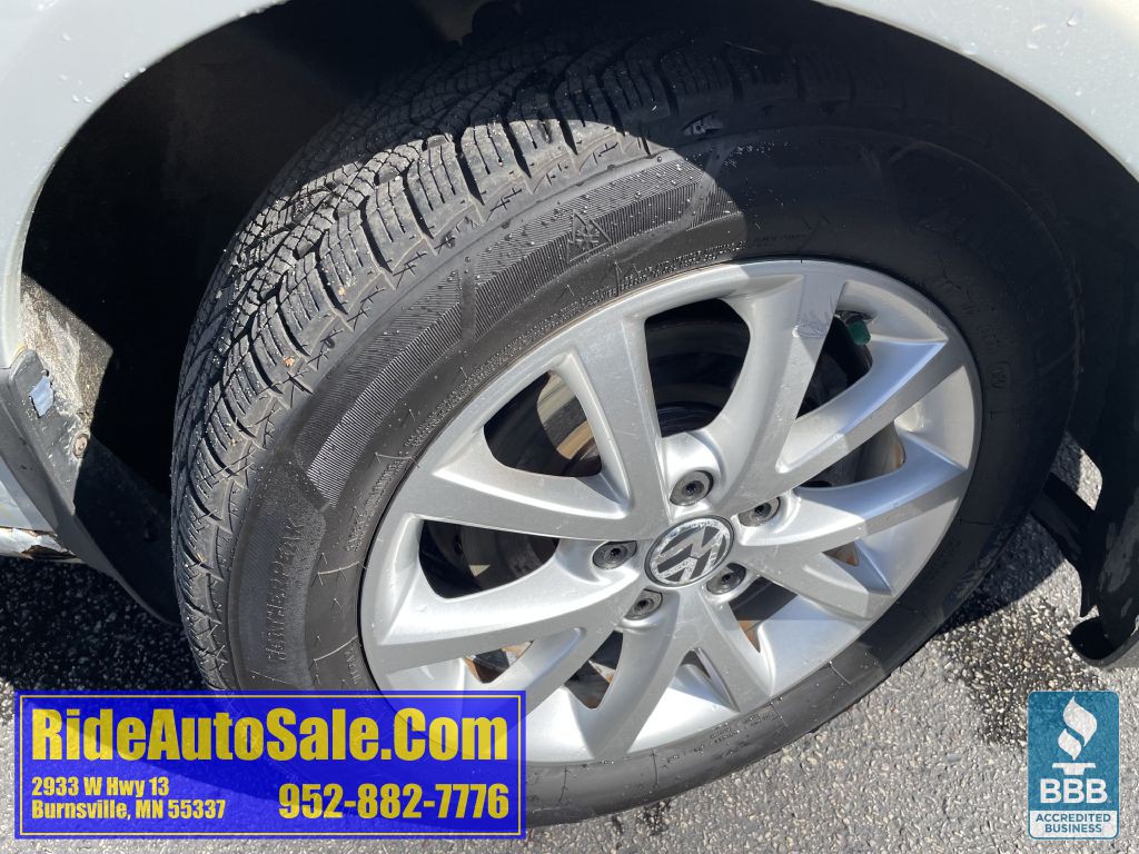 2010 Volkswagen Jetta Image 28