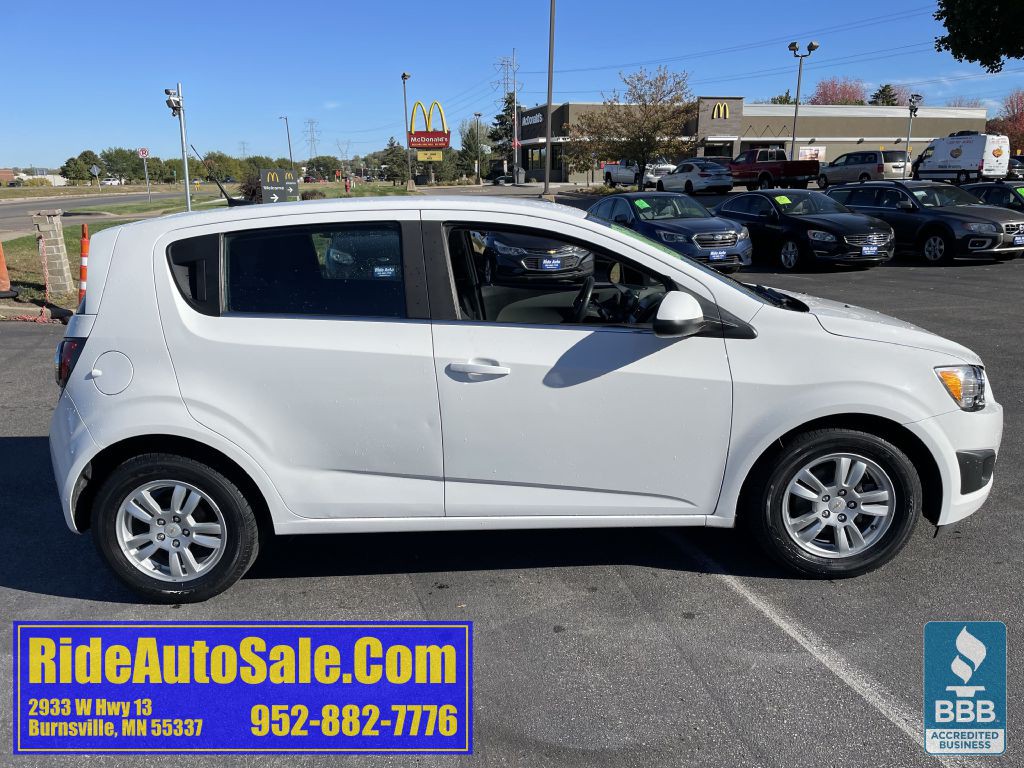 2012 Chevrolet Sonic Image 4