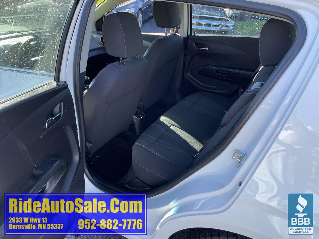 2012 Chevrolet Sonic Image 12